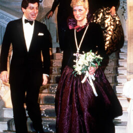 Prințesa Diana, într-o rochie din catifea, la o gală de caritate