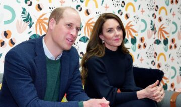 Kate Middleton și Prințul William au avut prima apariție în public de la lansarea cărții Prințului Harry. Cei doi au reprezentat Familia Regală Britanică în Liverpool