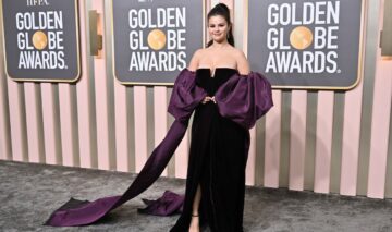 Selena Gomez poartă o rochie neagră elegantă cu un decolteu adânc pentru evenimentul Globurile de Aur 2023