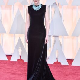 Cate Blanchett într-o rochie neagră la Premiile Oscar 2015