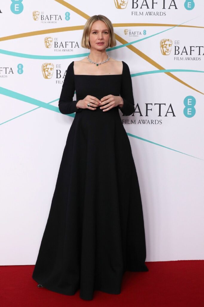 Carey Mulligan pe covorul roșu de la Premiile BAFTA 2023