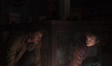 Pedro Pascal și Bella Ramsey într-o scenă din seria The Last of Us