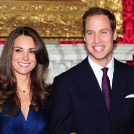 Kate Middleton alături de Prințul William după ce și-au anunțat logodna