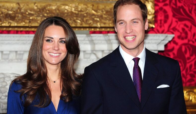 Kate Middleton alături de Prințul William după ce și-au anunțat logodna