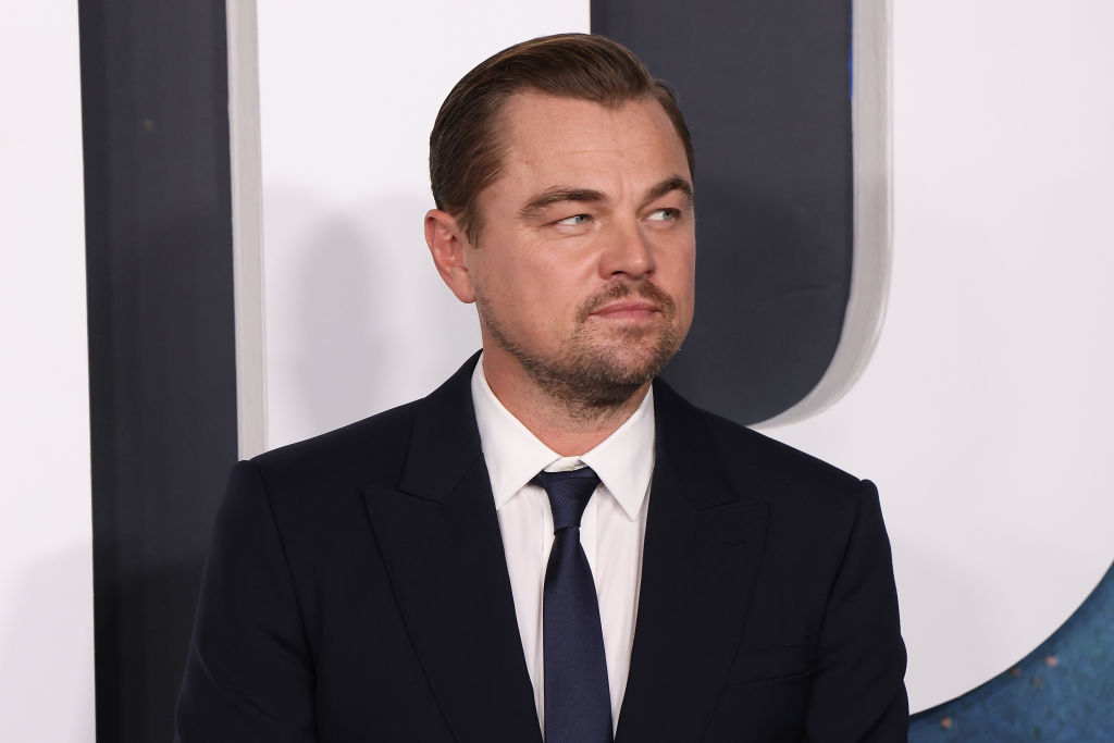 DiCaprio, într-un costum elegant, la premiera Don't Look Up