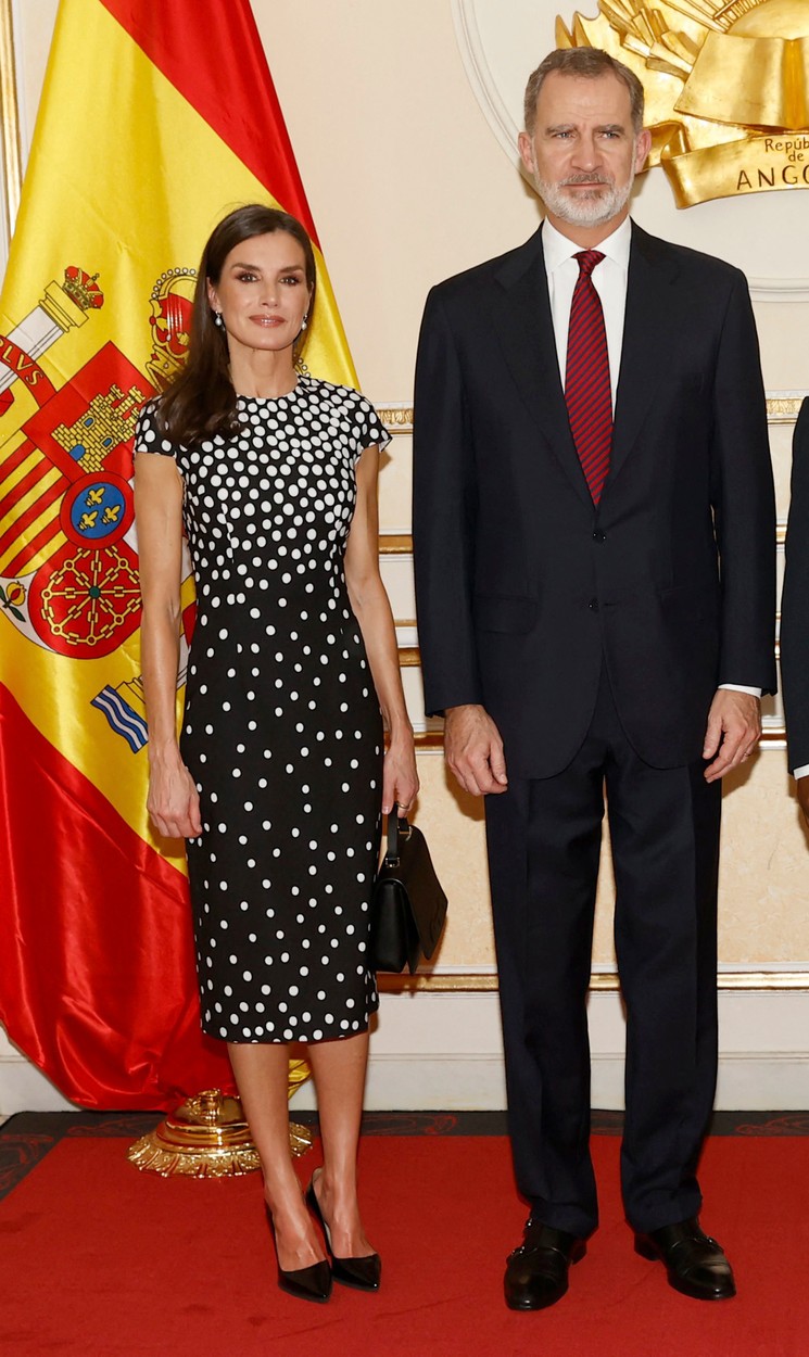 Regina Letizia alături de Regele Felipe într-o vizită în Angola