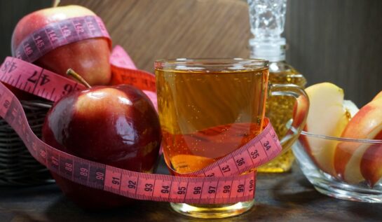 Ce se întâmplă în organismul tău atunci când consumi oțet de mere înainte de masă