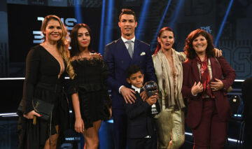 Cine sunt frații lui Cristiano Ronaldo. Sportivul are două surori și un frate