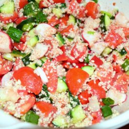 Salată de legume și cușcuș
