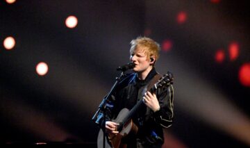 Ed Sheeran în timpul unui spectacol pe care l-a susținut la BRIT Awards 2022