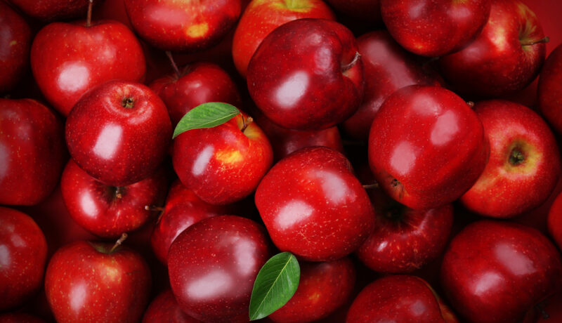 Fructe și legume cu cele mai multe pesticide pe lista Dirty Dozen 2023. Sfaturi pentru a le savura în siguranță