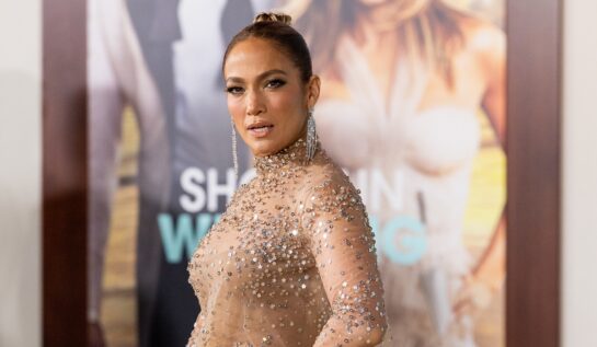 Jennifer Lopez a pozat nud pentru o colecție de pantofi. Imagini rare cu artista în vârstă de 53 de ani