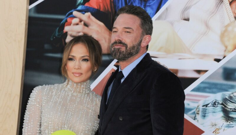 Jennifer Lopez și Ben Affleck s-au sărutat la premiera Air. Cei doi soți par extrem de fericiți împreună