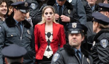 Primele imagini cu Lady Gaga în rolul lui Harley Quinn. Actrița a filmat continuarea seriei Joker în afara tribunalului Trump Grand Jury din New York