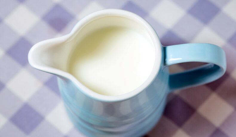 Lapte bio vs. lapte obișnuit: care este mai bun pentru sănătatea organismului