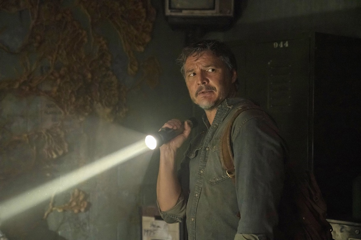 Pedro Pascal într-o scenă din serialul The Last of Us