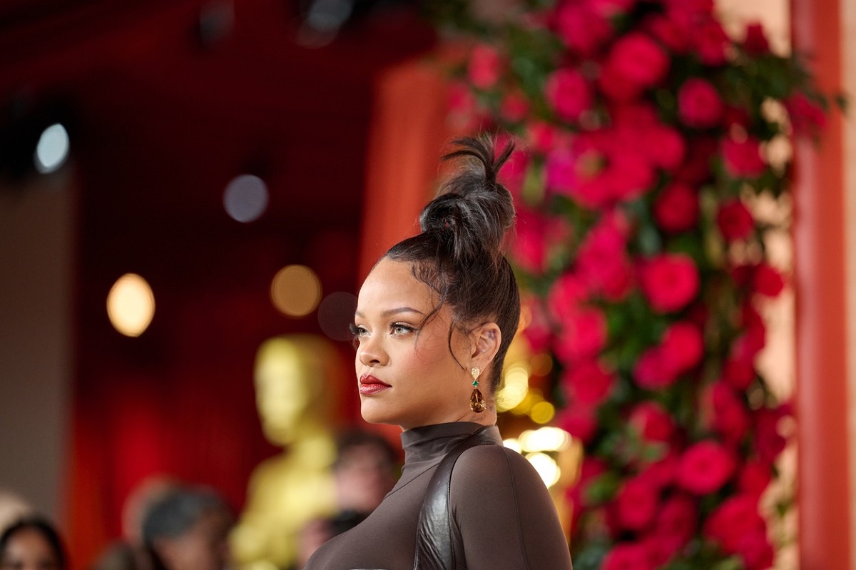 Rihanna într-o ținută elegantă la Gala Premiilor Oscar 2023