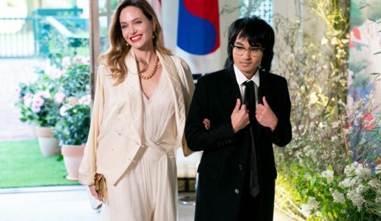 Angelina Jolie a apărut alături de fiul ei Maddox, în vârstă de 21 de ani, la Casa Albă. Băiatul s-a întors în SUA după o perioadă în Coreea de Sud