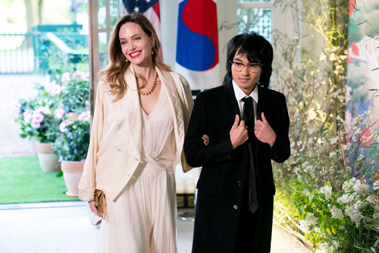 Angelina Jolie și Maddox, la Casa Albă, invitați de Joe Bidden