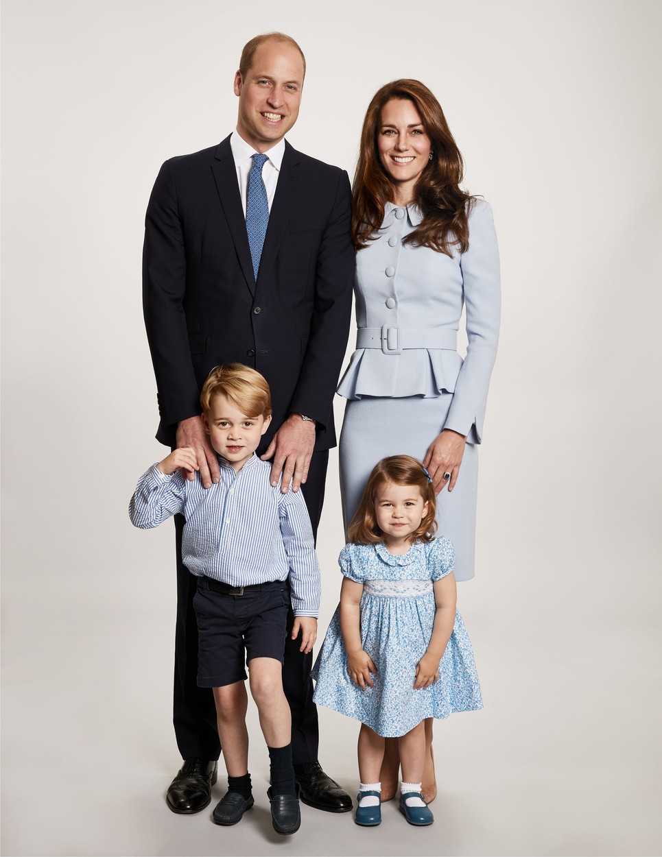 Prințul William și Kate Middleton, o ședință foto, alături de doi dintre copiii lor