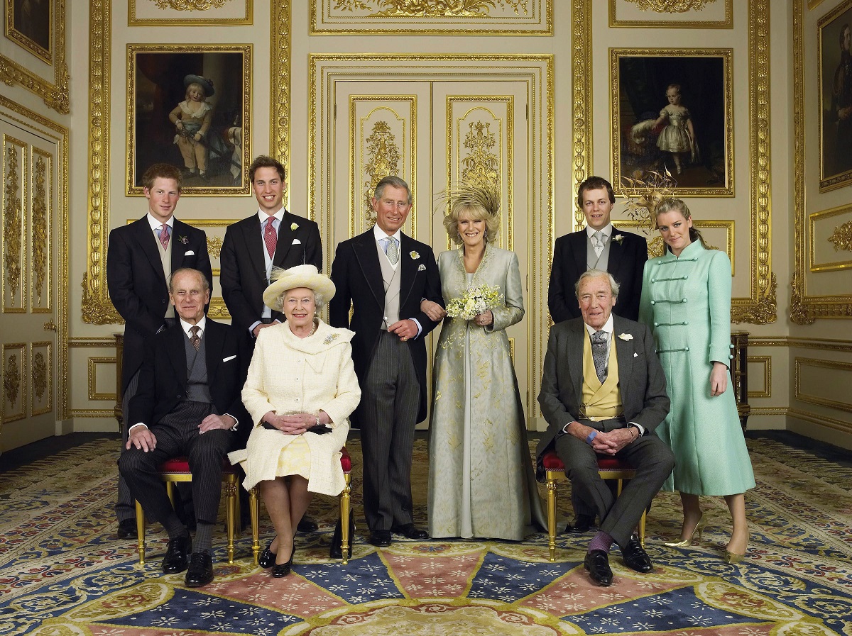 Familia Regelui Charles alături de copiii Reginei Consort Camilla