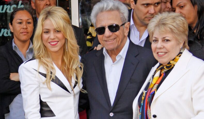 Shakira alături de William Mebarak și Nidia del Carmen Ripoll Torrado pe Walk of Fame