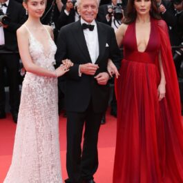 Carys Zeta-Douglas, Michael Douglas șiCatherine Zeta-Jones la Festivalul de Film de la Cannes 2023