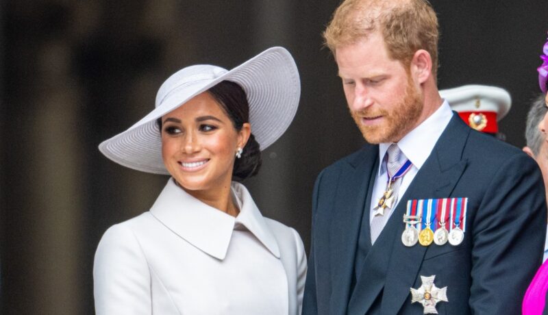 Prințul Harry și Meghan Markle vor face dezvăluiri noi despre Familia Regală. Ducii de Sussex vor lansa un film de lungmetraj