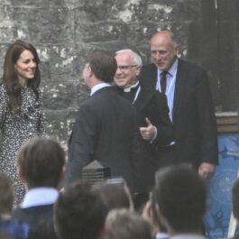 Kate Middleton, de vorbă cu oamenii la repetițiile pentru încoronare