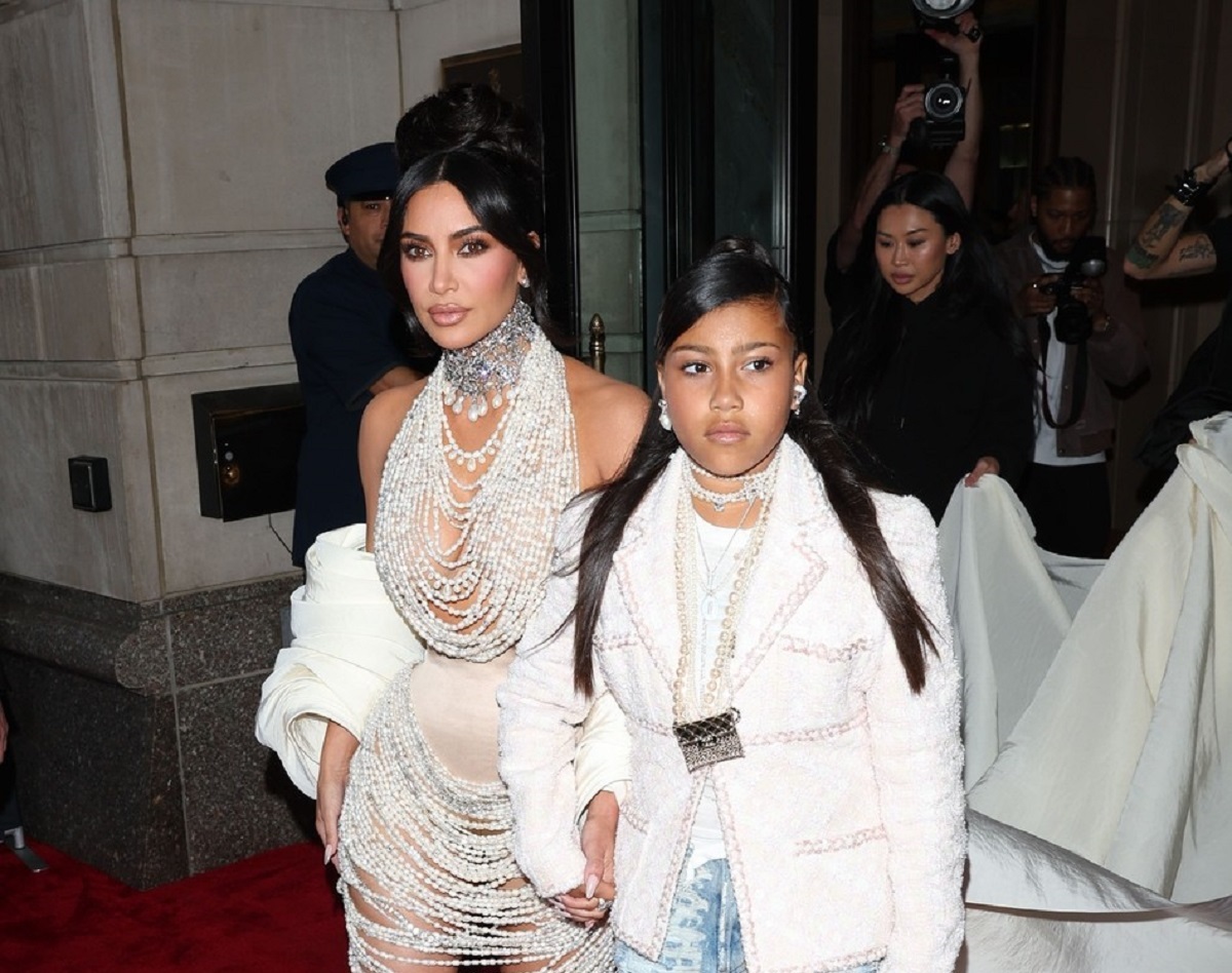 Kim Kardashian alături de north West după evenimentul Met Gala 2023