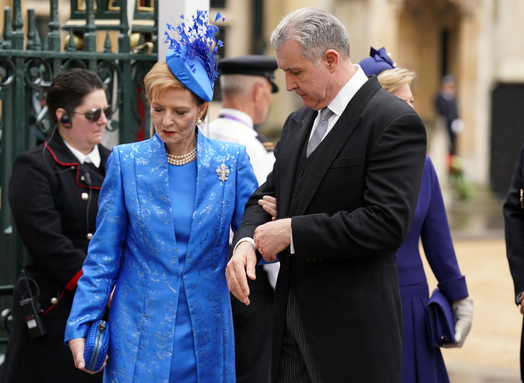 Principesa Margareta și Principele Radu, la încoronarea Regelui Charles, în ținute elegante