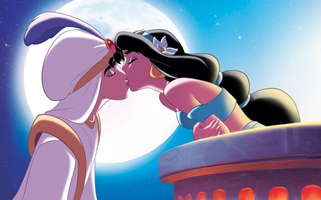 Jasmine și Alladin se sărută la balcon