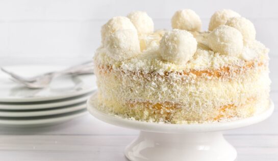 Tort Raffaello. Un tort delicios cu aromă intensă de cocos