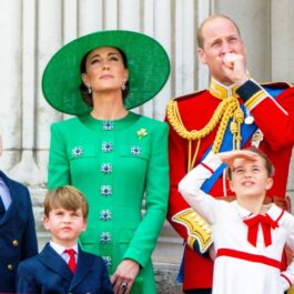 Prințul William alături de familia sa, pe balconul Palatului Buckingham
