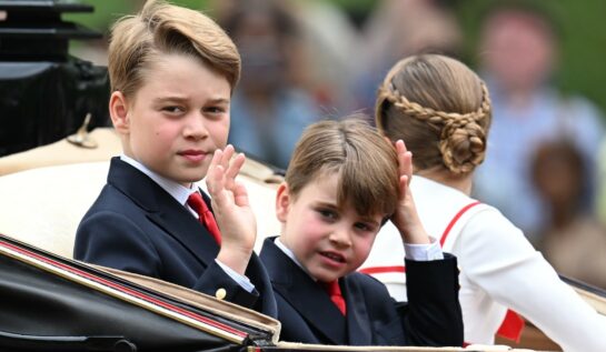 Copiii lui Kate Middleton și-au făcut debutul la parada dedicată Regelui Charles. Prințul George, Prințesa Charlotte și Prințul Louis au mers cu trăsura la Trooping the Colour
