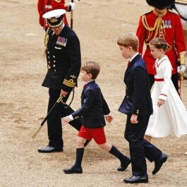 Copiii Prințesei de Wales în timp ce merg să se urce în trăsură