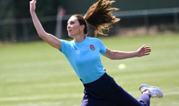 Kate Middleton a jucat rugby și s-a descurcat foarte bine. Prințesa de Wales a purtat o ținută sport care i-a pus silueta în valoare