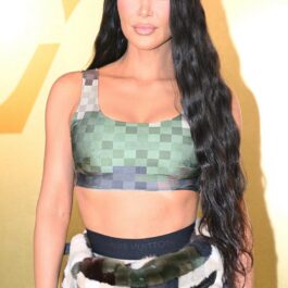 Kim Kardashian, într-o ținută sport la show-ul Louis Vuitton
