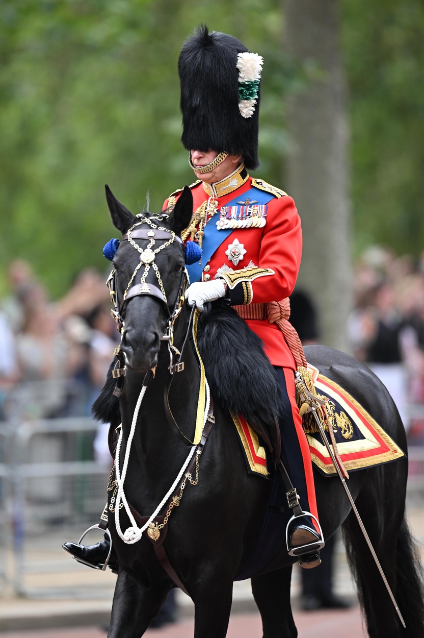 Regele Charles, călare pe cal la parada Trooping the Colour
