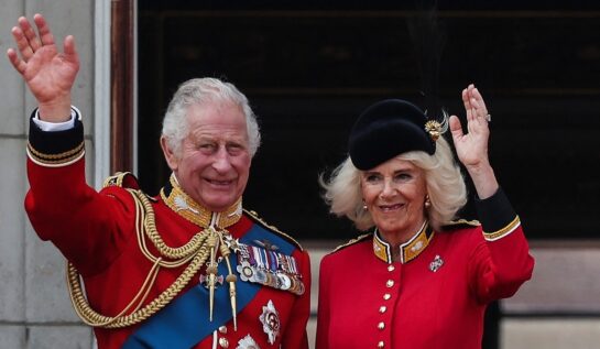 Regele Charles a salutat mulțimea de la balconul Palatului Buckingham. Monarhul a încheiat festivitățile paradei Trooping the Colour