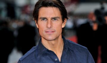 Tom Cruise îmbrăcat la cămașă la premiera Top Gun