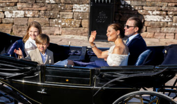 Prințesa Victoria a Suediei, în trăsătură, cu familia sa, cu ocazia zilei ei de naștere