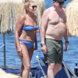 Brendan Fraser, la plajă, altături de iubita sa