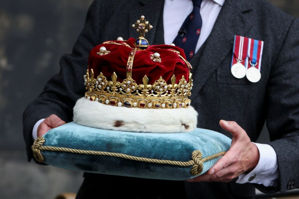 Coroana Regelui Charles care i-a fost oferită la ceremonia din Scoția