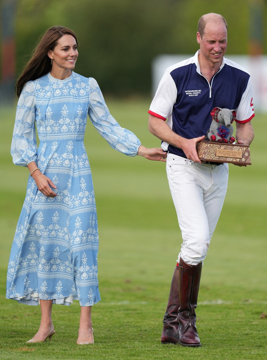 Kate Middleton și Prințul William, împreună, pe terenul de polo