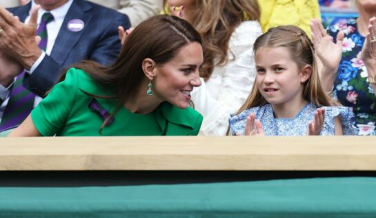 Prințesa Charlotte și-a făcut debutul la Wimbledon alături de Prințul William și Kate Middleton. Micuța a atras toate privirile cu eleganța sa