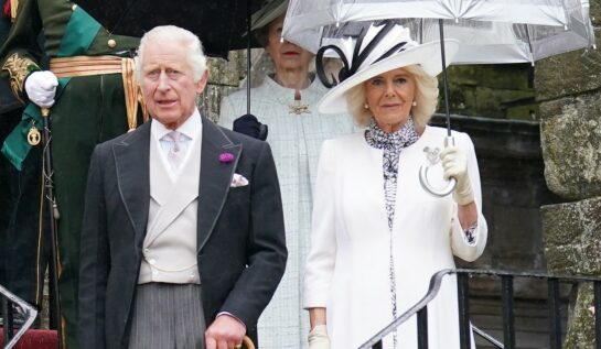 Regina Camilla a îmbrăcat o ținută all white. Majestatea Sa a găzduit o petrecere în grădină cu Regele Charles