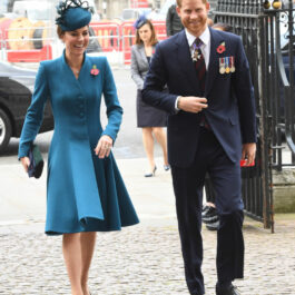 În timpul unei ieșiri publice în care a fost fotografiată alături de Prințul Harry, Kate Middleton a purtat inelul de logodnă care i-a aparținut Prințesei Diana