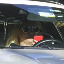 Britney Spears surprinsă la volanul unei mașini