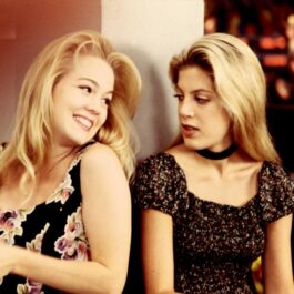 Jennie Garth, alături de Toring Spelling într-o poză făcută în 1993, pe când filmau serialul „Beverly Hills“